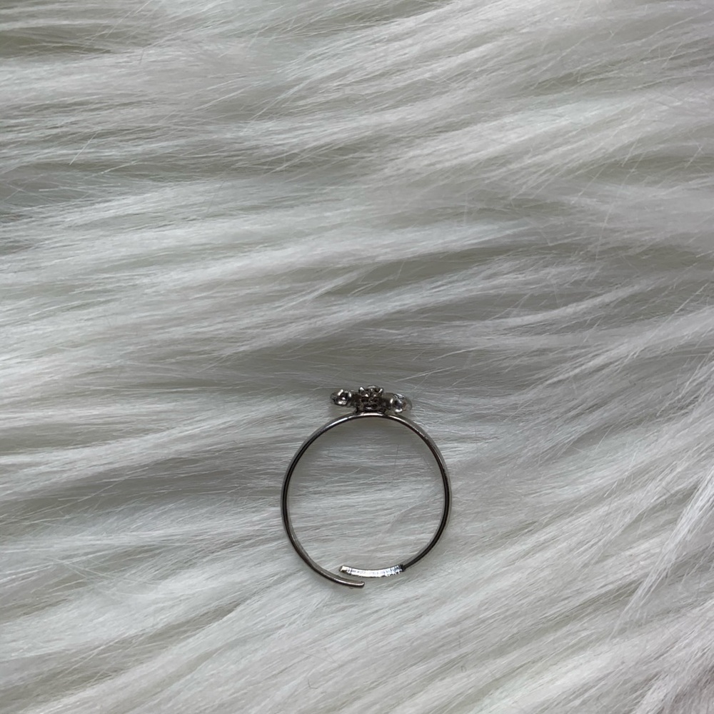 Bow ring 🎀 - Picture 2 of 2